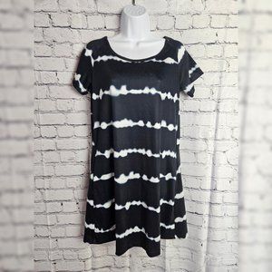 Women’s Casual Black & White Summer T Shirt Dress w/Pockets, size small